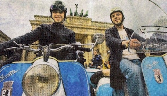   Ausflug zum Brandenburger Tor - Rollertreffen 2008 -   