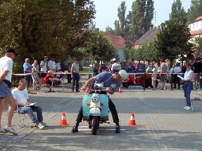 Markus bremst genau