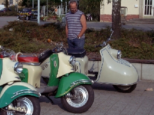... der "Alte" Roller und die "Jungen" Roller