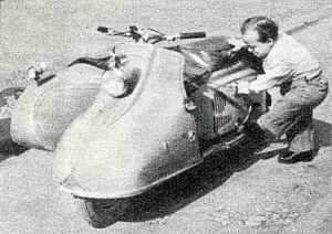 Pitty mit Seitenwagen