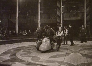 Pitty mit Seitenwagen